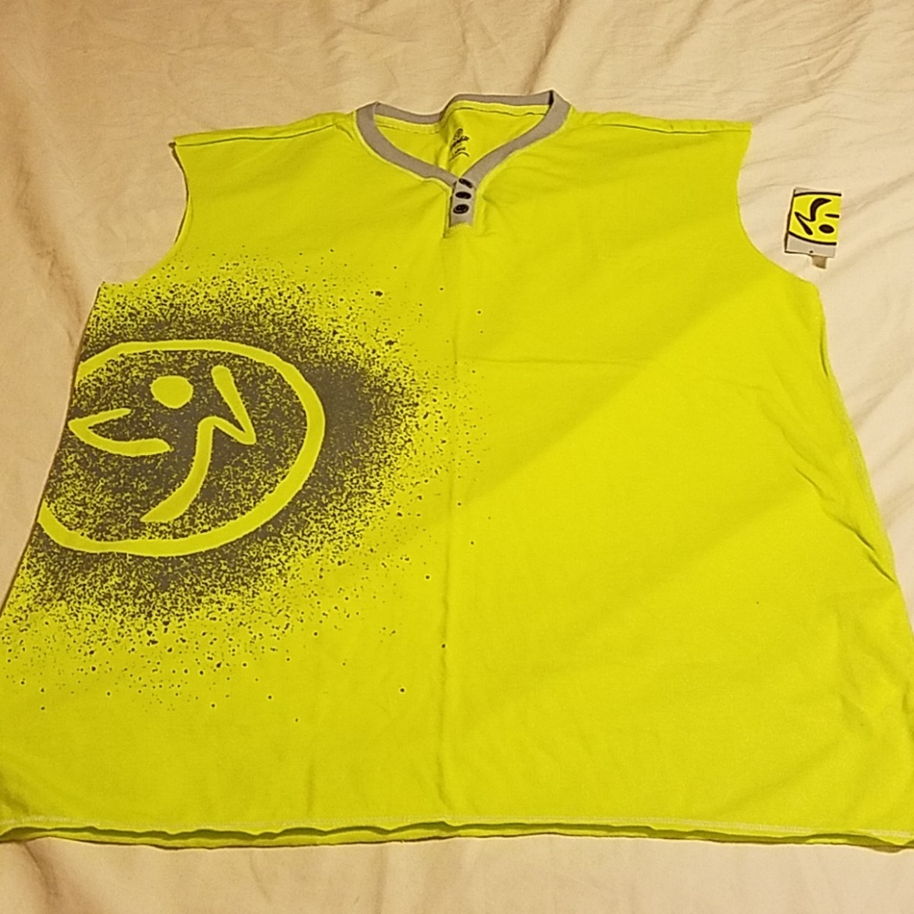 FLASH SALE!! New w/tags Zumba Fitness Men's Space Sleeveless Tee Size L